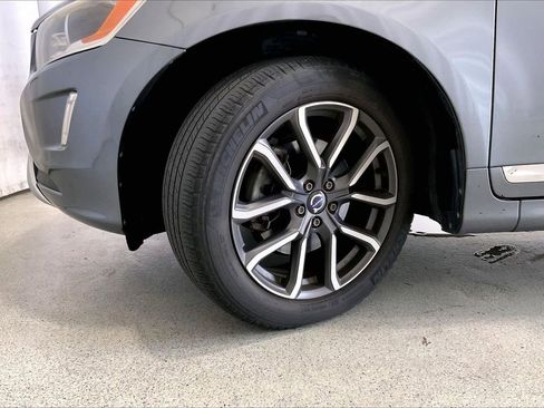 Used 2017 Volvo XC60 T6 Dynamic w/ Preferred Option Package AWD/4WD image 20