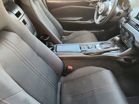 Used 2016 MAZDA MX-5 Miata Club image 11