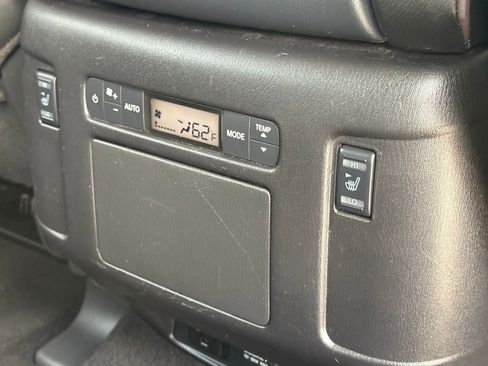 Used 2022 Nissan Armada Platinum w/ Captain's Chairs Package image 42