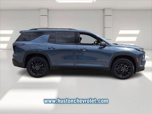 New 2026 Chevrolet Traverse LT FWD image 6