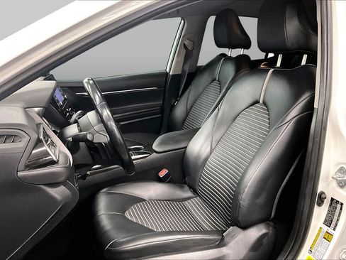 Used 2023 Toyota Camry SE w/ Protection Package (Q2) (TMS) FWD image 8