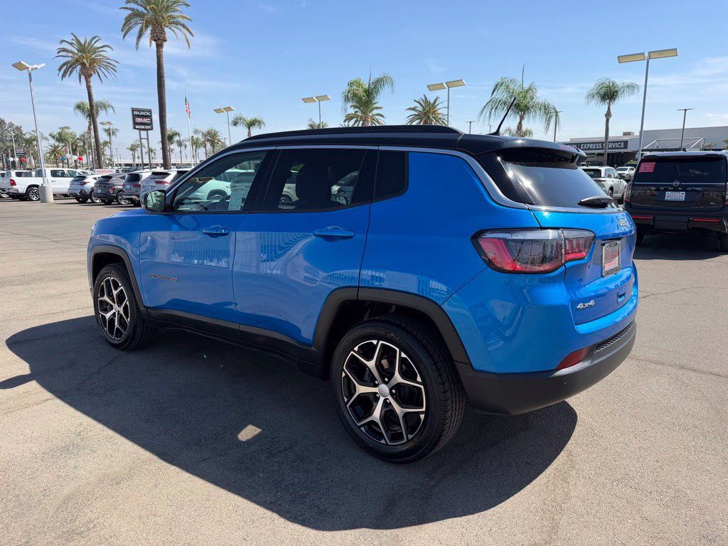 Used 2024 Jeep Compass Limited AWD/4WD image 4