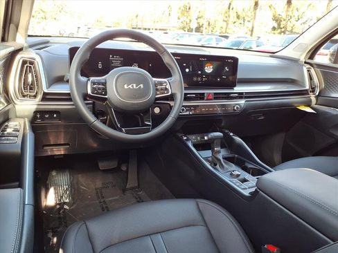 Used 2025 Kia Sorento EX w/ Panoramic Sunroof Package image 40