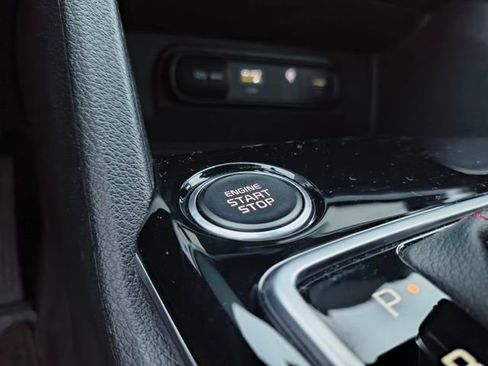 Used 2025 Kia Sportage SX image 22