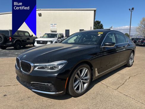Used 2018 BMW 750i xDrive AWD/4WD image 1