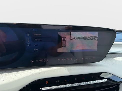 New 2026 Buick Enclave Avenir FWD image 24