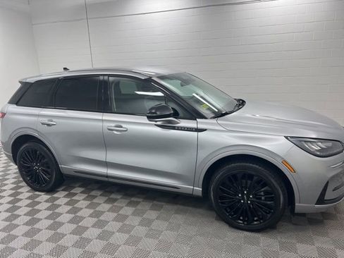 Used 2023 Lincoln Corsair AWD w/ Equipment Group 101A image 4