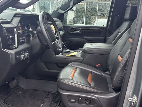 Used 2024 GMC Sierra 2500 AT4 w/ AT4 Premium Plus Package AWD/4WD image 13