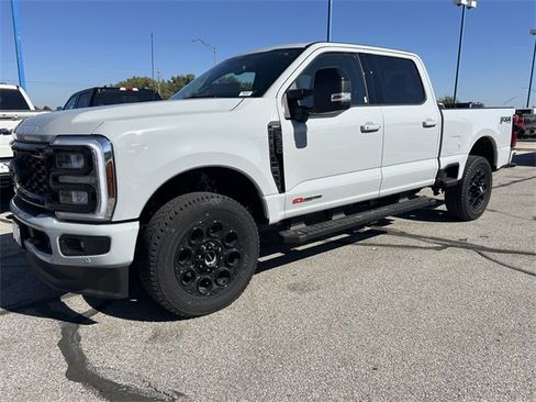 New 2026 Ford F350 Lariat w/ Black Appearance Package image 9