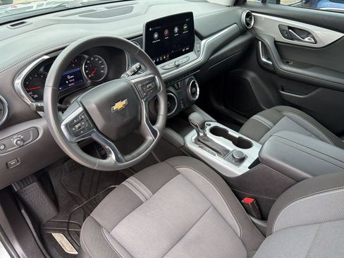 Used 2023 Chevrolet Blazer LT w/ Driver Confidence Package FWD image 4