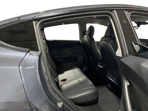 Certified 2023 Tesla Model Y Long Range AWD/4WD image 11