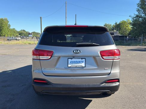 Used 2018 Kia Sorento L FWD image 22