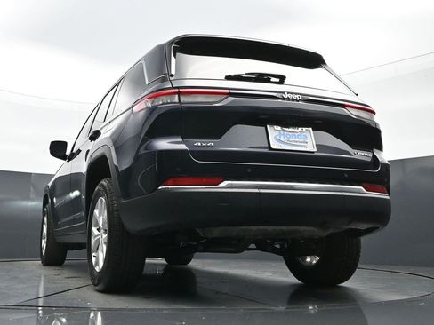 Used 2023 Jeep Grand Cherokee Limited AWD/4WD image 28