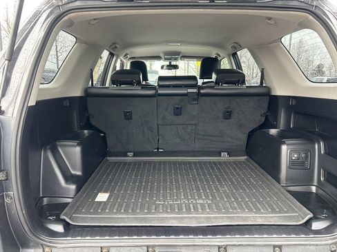 Used 2017 Toyota 4Runner SR5 image 8