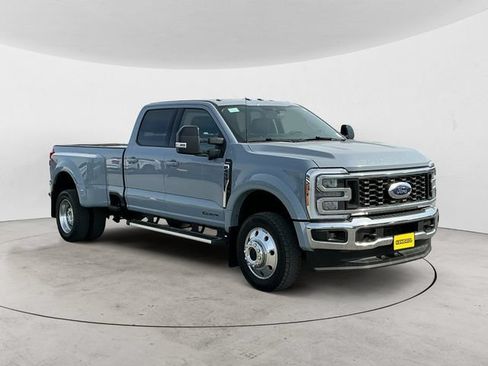Certified 2025 Ford F450 Lariat w/ FX4 Off-Road Package AWD/4WD image 7
