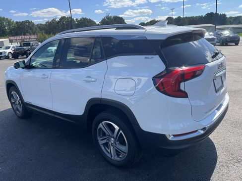 Used 2019 GMC Terrain SLT w/ Preferred Package image 3