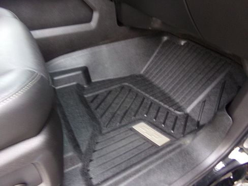 Used 2017 Chevrolet Silverado 1500 LTZ Z71 w/ LTZ Plus Package image 38