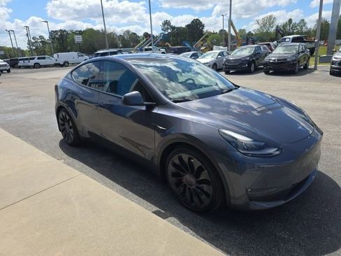Used 2022 Tesla Model Y Performance image 7