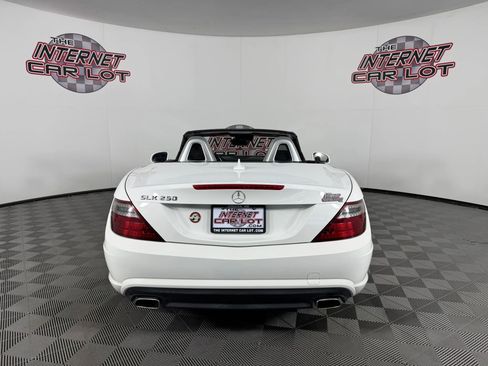 Used 2015 Mercedes-Benz SLK 250 image 10