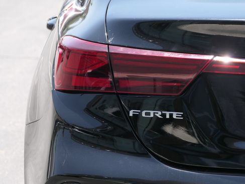Used 2024 Kia Forte LXS FWD image 5