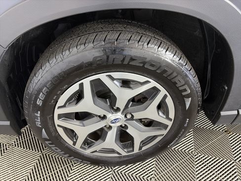 Used 2020 Subaru Forester Premium AWD/4WD image 13