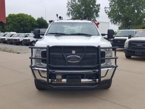 Used 2018 Ford F350 XL w/ Power Equipment Group AWD/4WD image 4