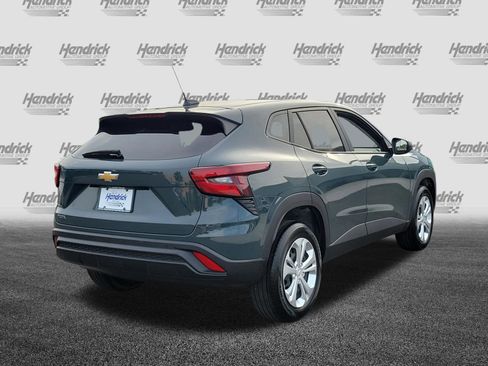 Used 2025 Chevrolet Trax LS FWD image 7