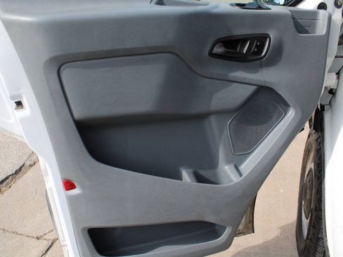 Used 2019 Ford Transit 250 148 Medium Roof RWD image 8