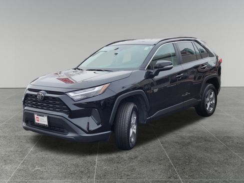 Certified 2025 Toyota RAV4 XLE image 3