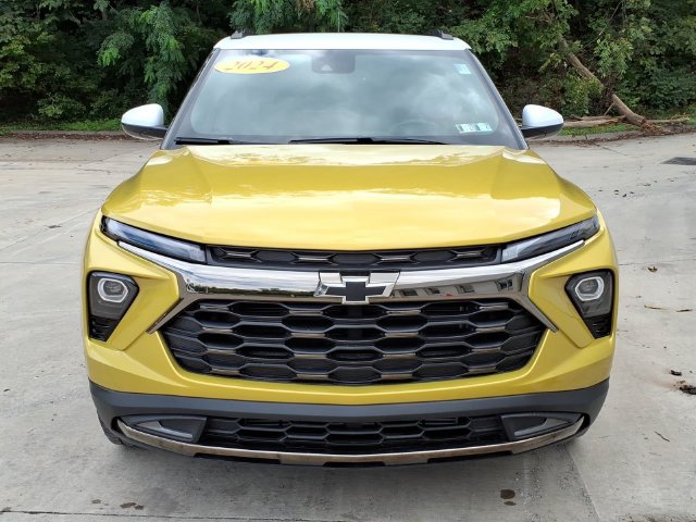 Used 2024 Chevrolet TrailBlazer ACTIV w/ Convenience Package AWD/4WD image 3
