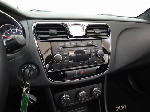 Used 2013 Chrysler 200 Touring image 14