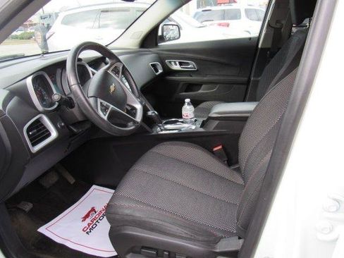 Used 2017 Chevrolet Equinox LT w/ Convenience Package image 10