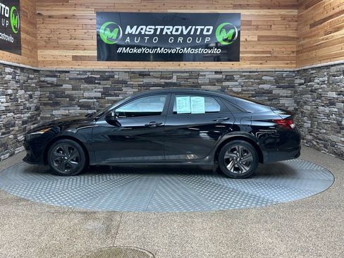 Certified 2023 Hyundai Elantra SEL image 6