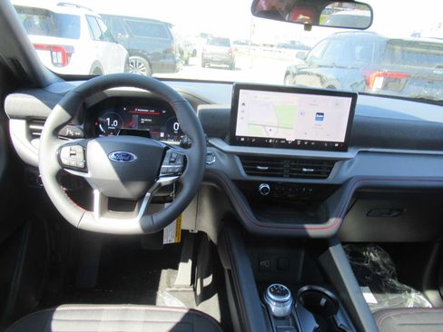 New 2026 Ford Explorer ST-Line AWD/4WD image 15