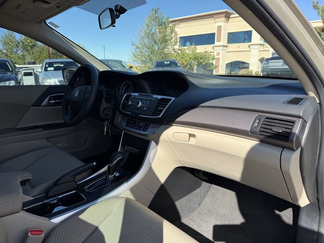 Used 2015 Honda Accord LX image 23
