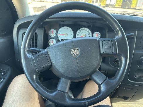 Used 2005 Dodge Ram 1500 Truck SLT image 18