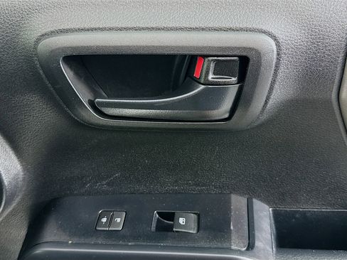 Used 2022 Toyota Tacoma SR image 26