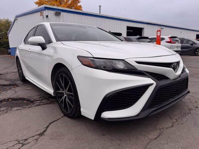 Used 2023 Toyota Camry SE FWD image 8