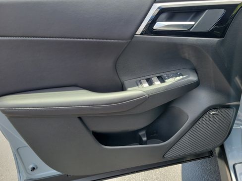 New 2026 Mitsubishi Outlander SE FWD image 18