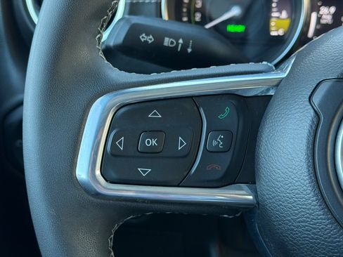 Used 2023 Jeep Wrangler Unlimited Sahara AWD/4WD image 28