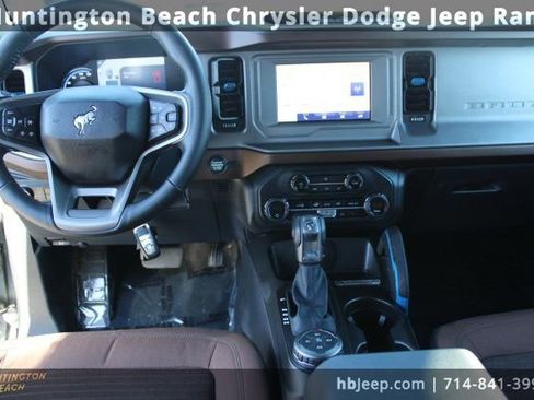 Used 2023 Ford Bronco Outer Banks image 10