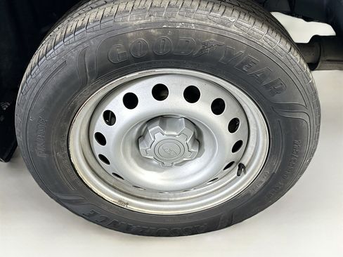 Used 2022 Ford Maverick XL FWD image 11