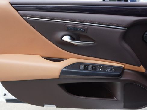 Certified 2021 Lexus ES 350 w/ Premium Package FWD image 21