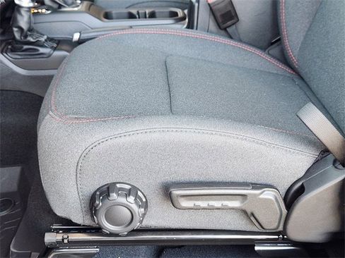 New 2025 Jeep Gladiator Rubicon image 21