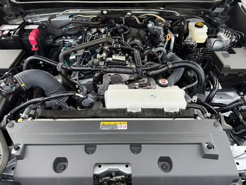 Certified 2025 Toyota Tacoma TRD Sport AWD/4WD image 37