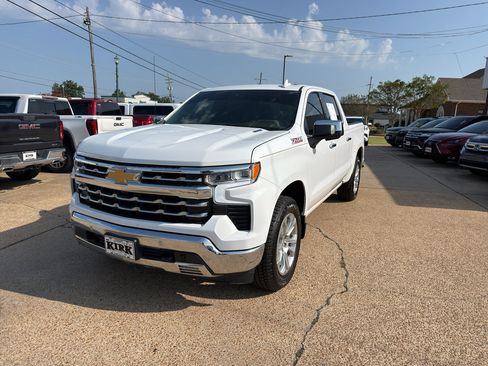 Used 2024 Chevrolet Silverado 1500 LTZ w/ Z71 Off-Road Package AWD/4WD image 1