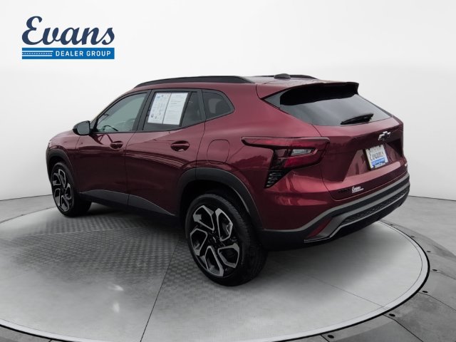 Used 2025 Chevrolet Trax RS FWD image 4