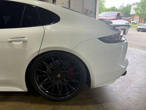 Used 2019 Porsche Panamera GTS AWD/4WD image 22
