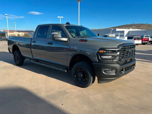 New 2026 RAM 2500 Tradesman AWD/4WD image 7