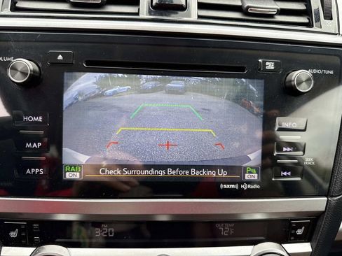 Used 2017 Subaru Outback 2.5i Touring AWD/4WD image 32